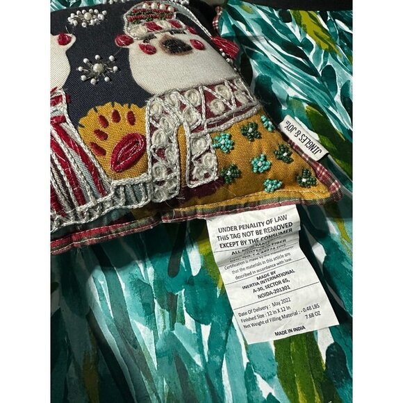 Jingles & Joy Christmas throw pillow - Picture 6 of 10